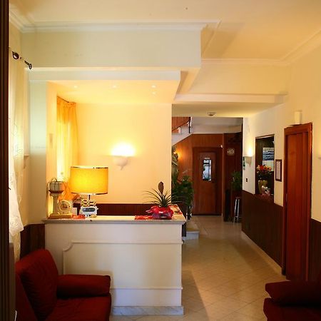 פיוג'י Hotel Eliseo מראה חיצוני תמונה