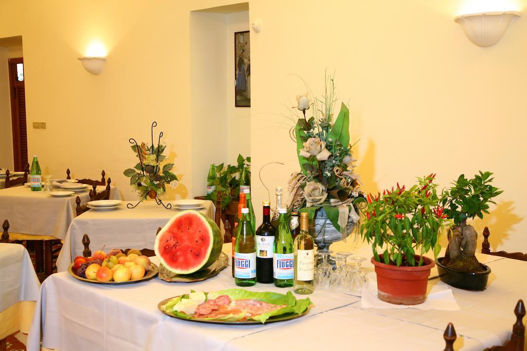 פיוג'י Hotel Eliseo מראה חיצוני תמונה