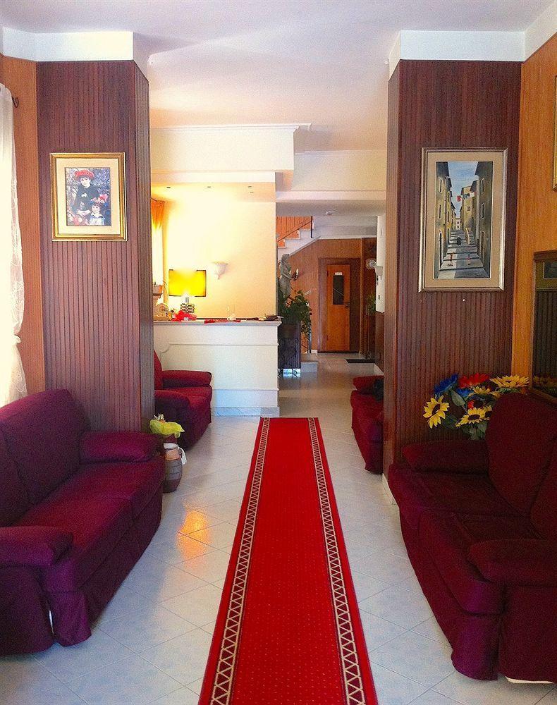 פיוג'י Hotel Eliseo מראה חיצוני תמונה