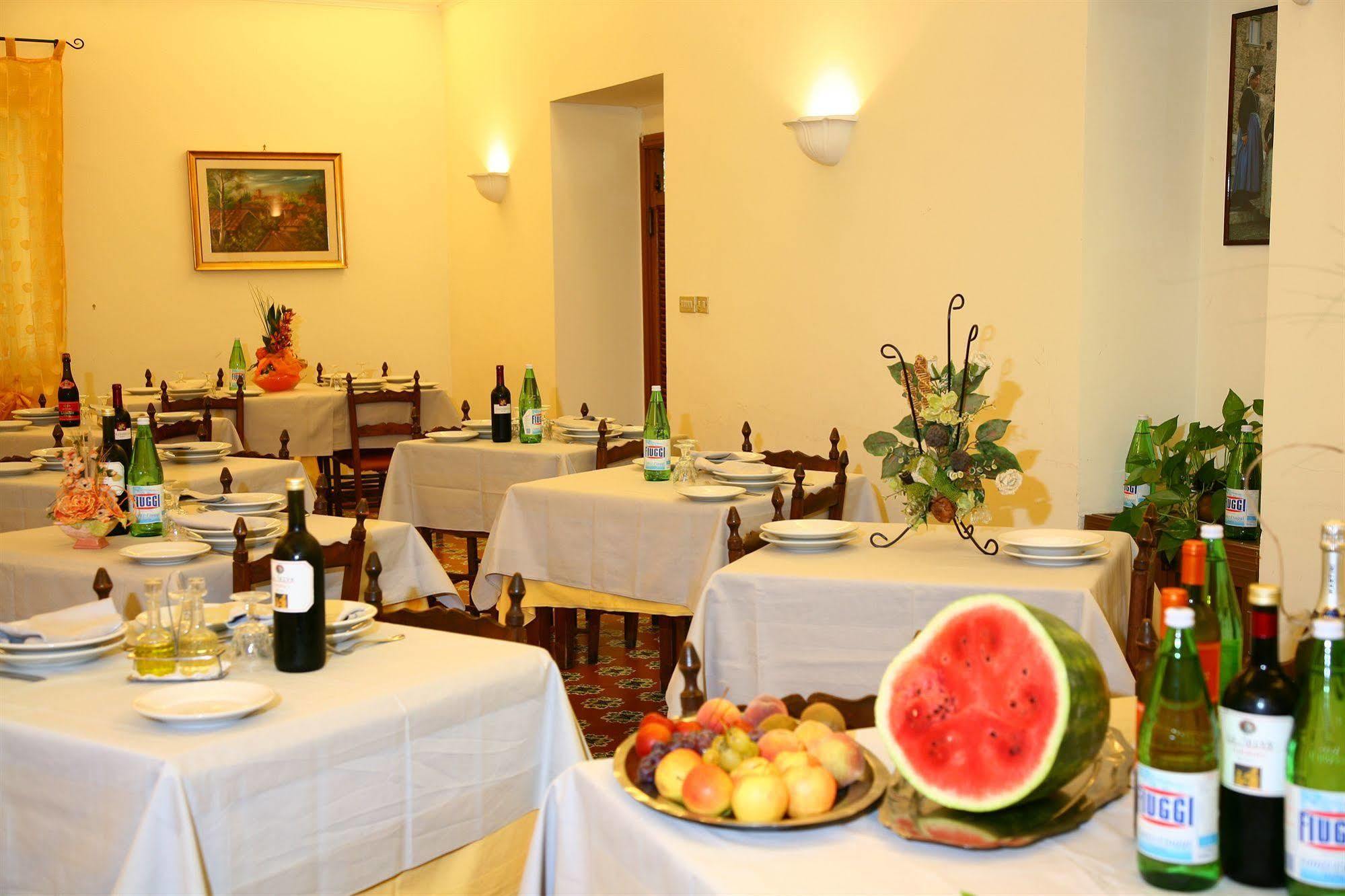 פיוג'י Hotel Eliseo מראה חיצוני תמונה