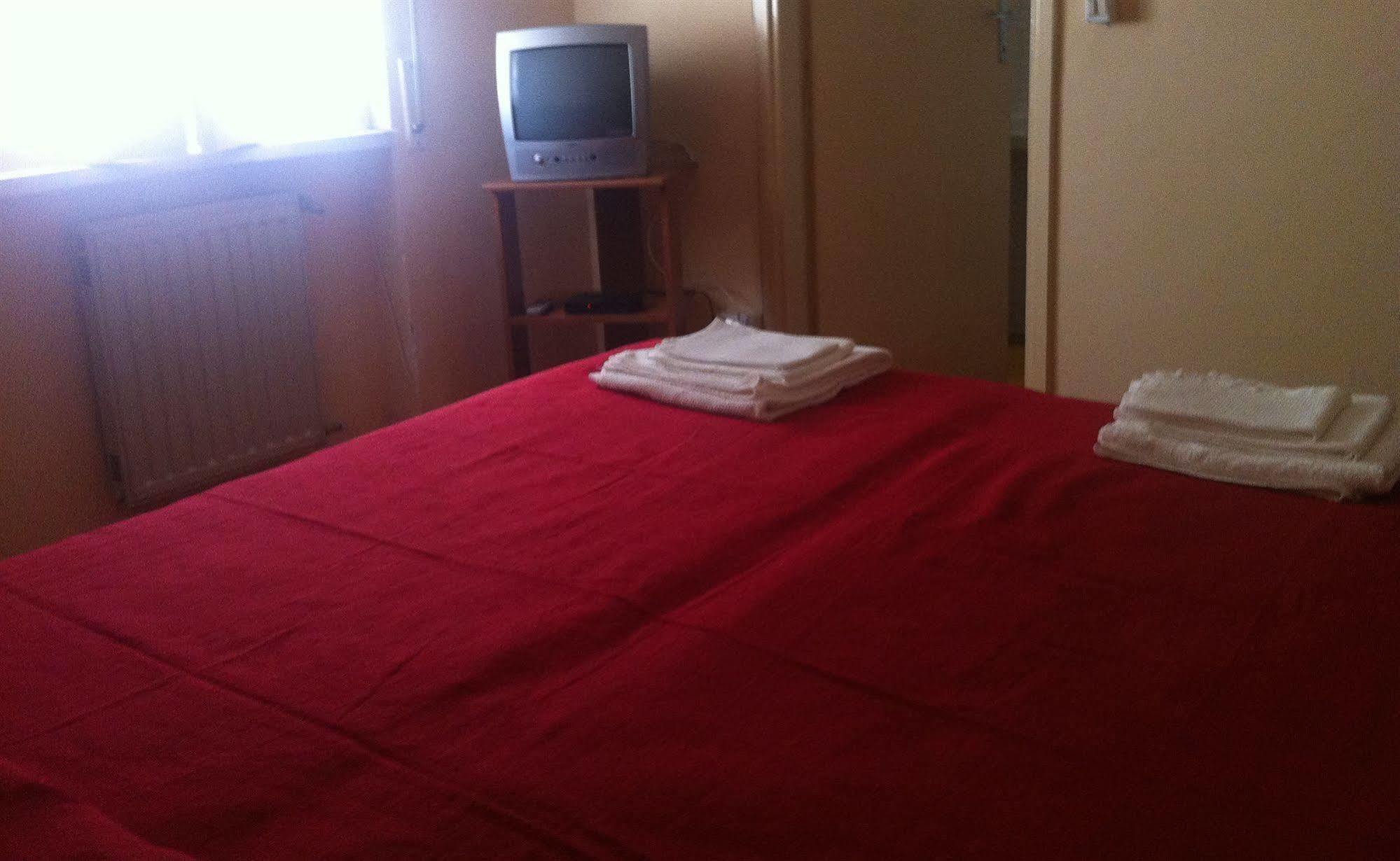 פיוג'י Hotel Eliseo מראה חיצוני תמונה