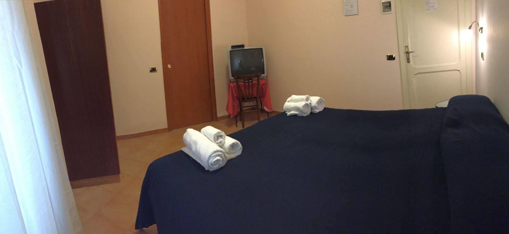 פיוג'י Hotel Eliseo מראה חיצוני תמונה