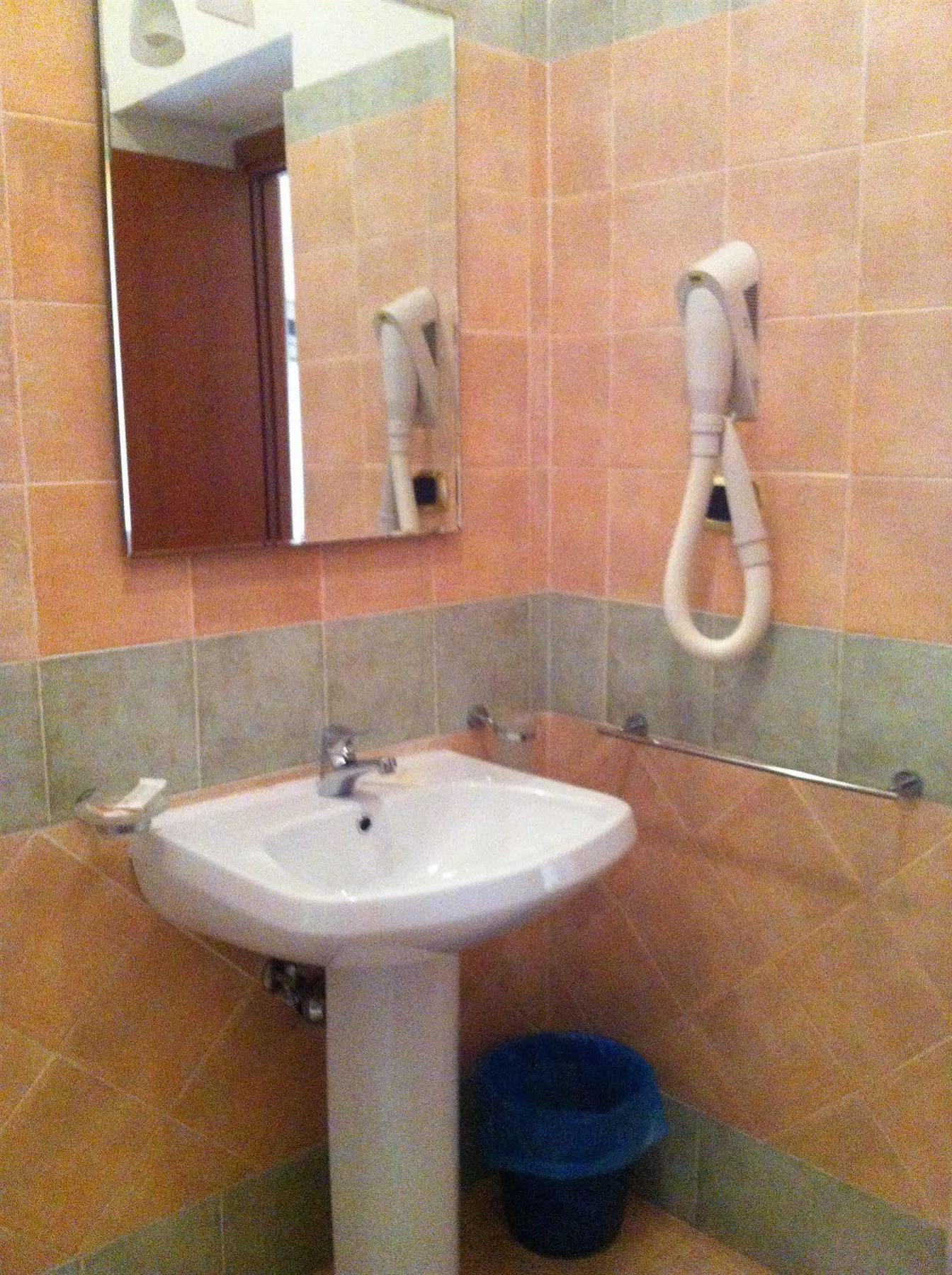 פיוג'י Hotel Eliseo מראה חיצוני תמונה
