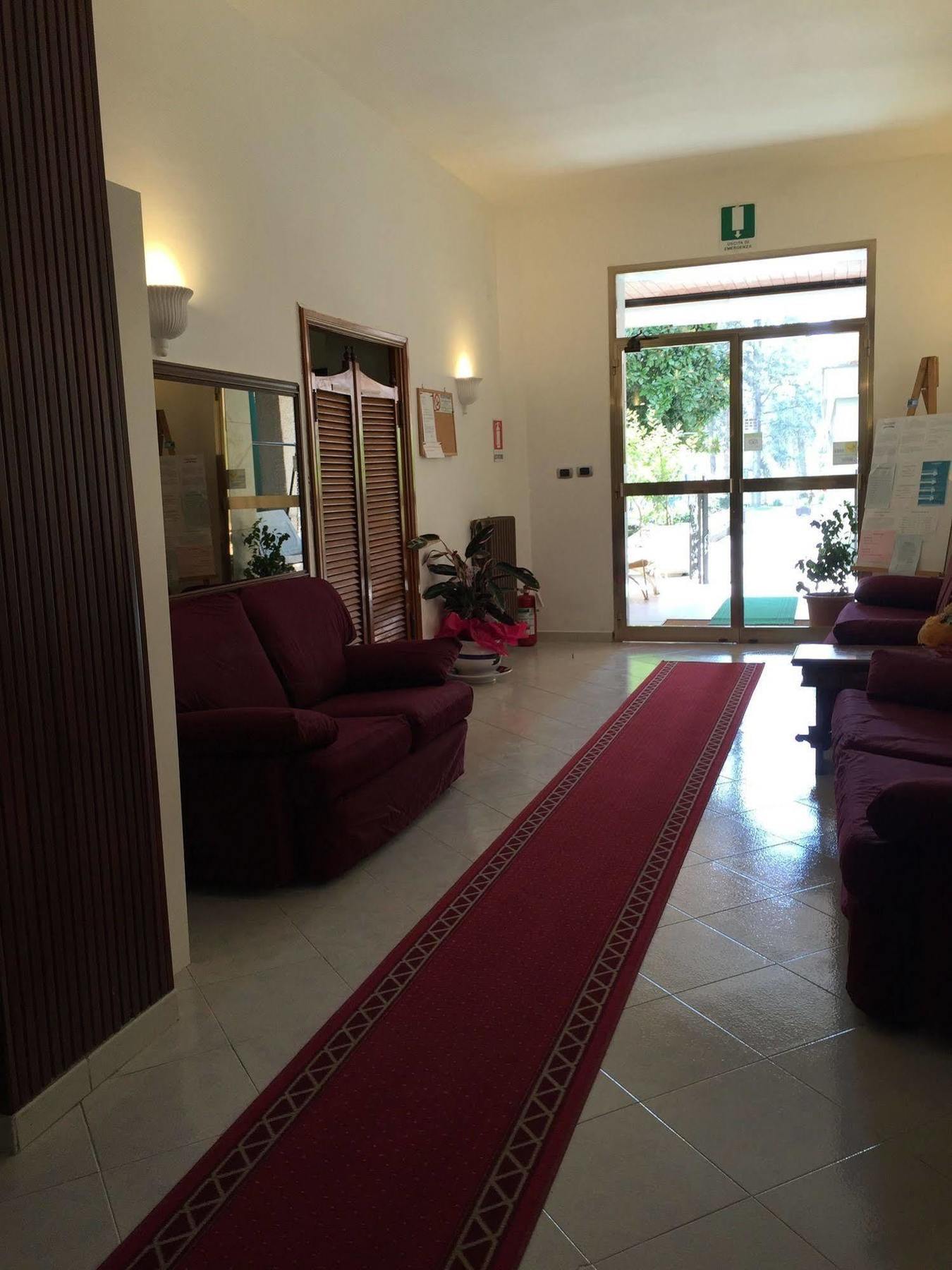פיוג'י Hotel Eliseo מראה חיצוני תמונה