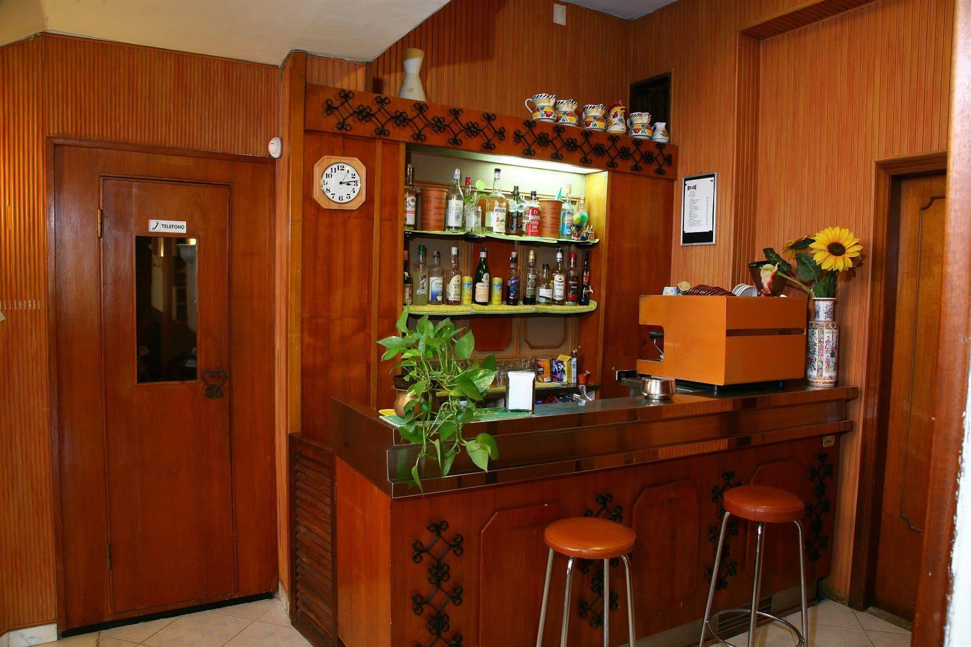 פיוג'י Hotel Eliseo מראה חיצוני תמונה