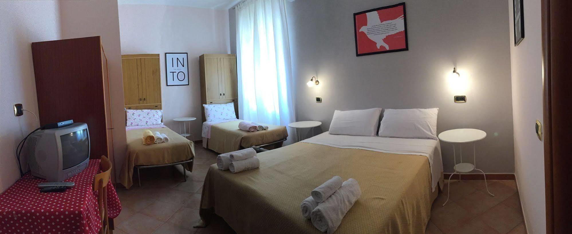 פיוג'י Hotel Eliseo מראה חיצוני תמונה